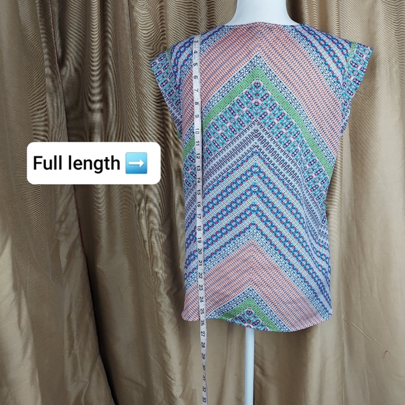 The Limted multicolored print light weight top size L. - Picture 5 of 9